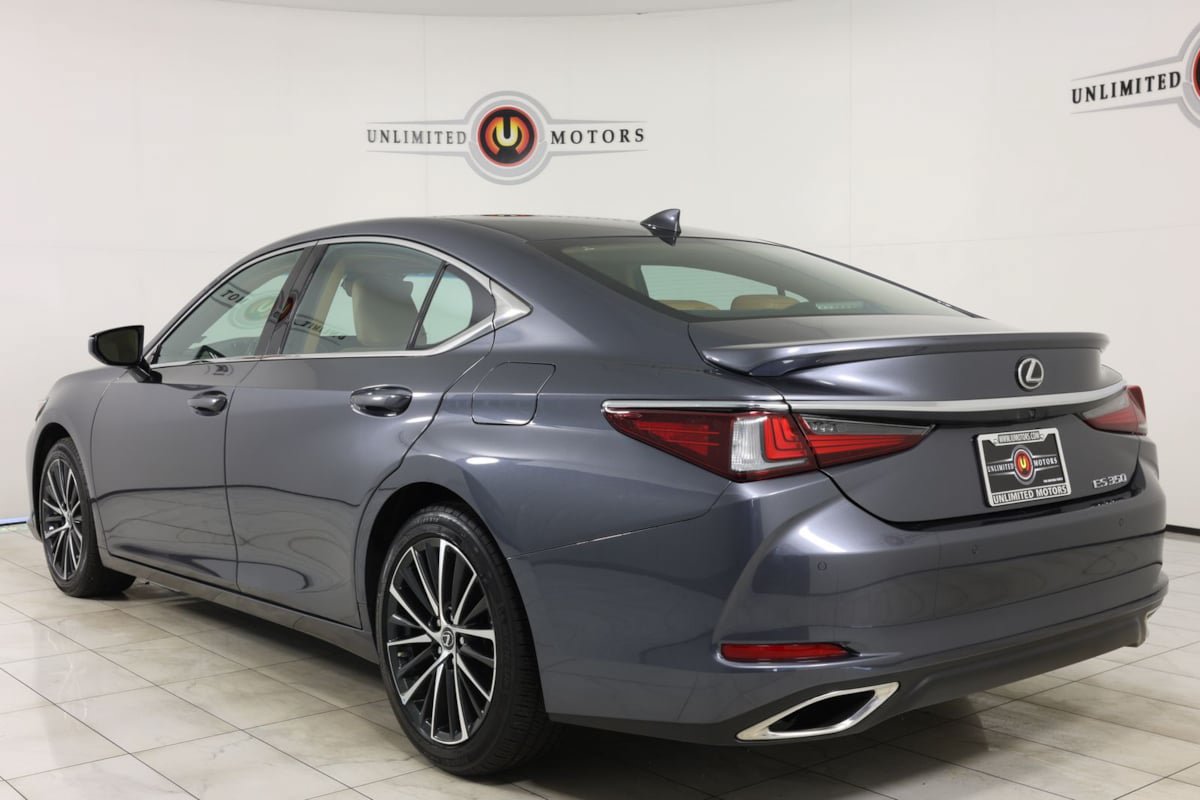 Used 2024 Lexus ES 350 w/ Premium Package FWD image 4