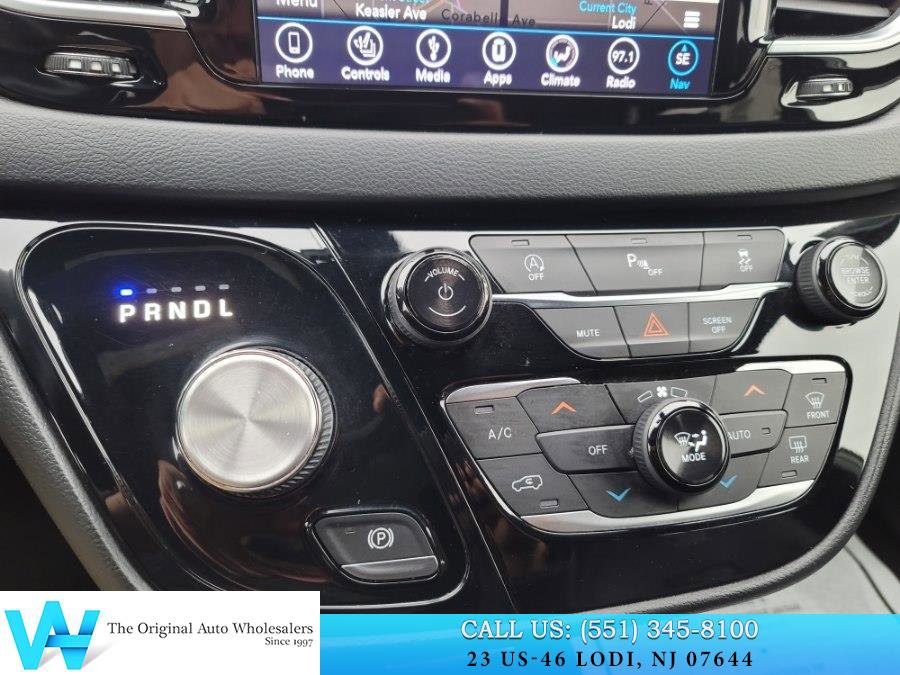 Used 2019 Chrysler Pacifica Touring-L w/ S Appearance Package image 20