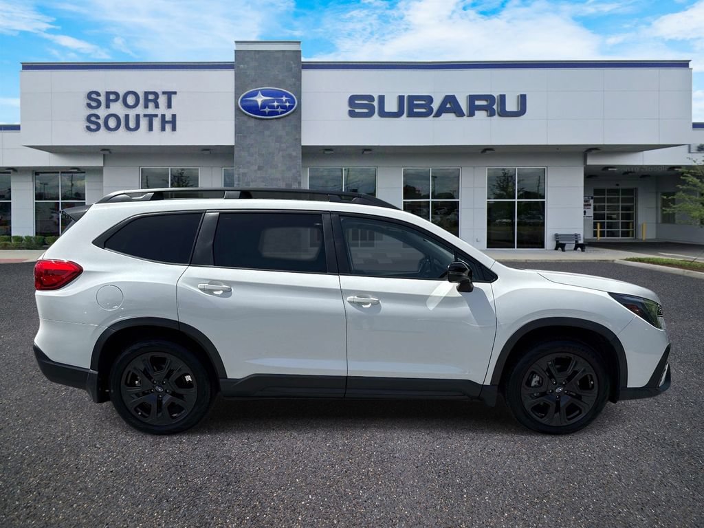 Used 2023 Subaru Ascent Onyx Edition AWD/4WD image 2