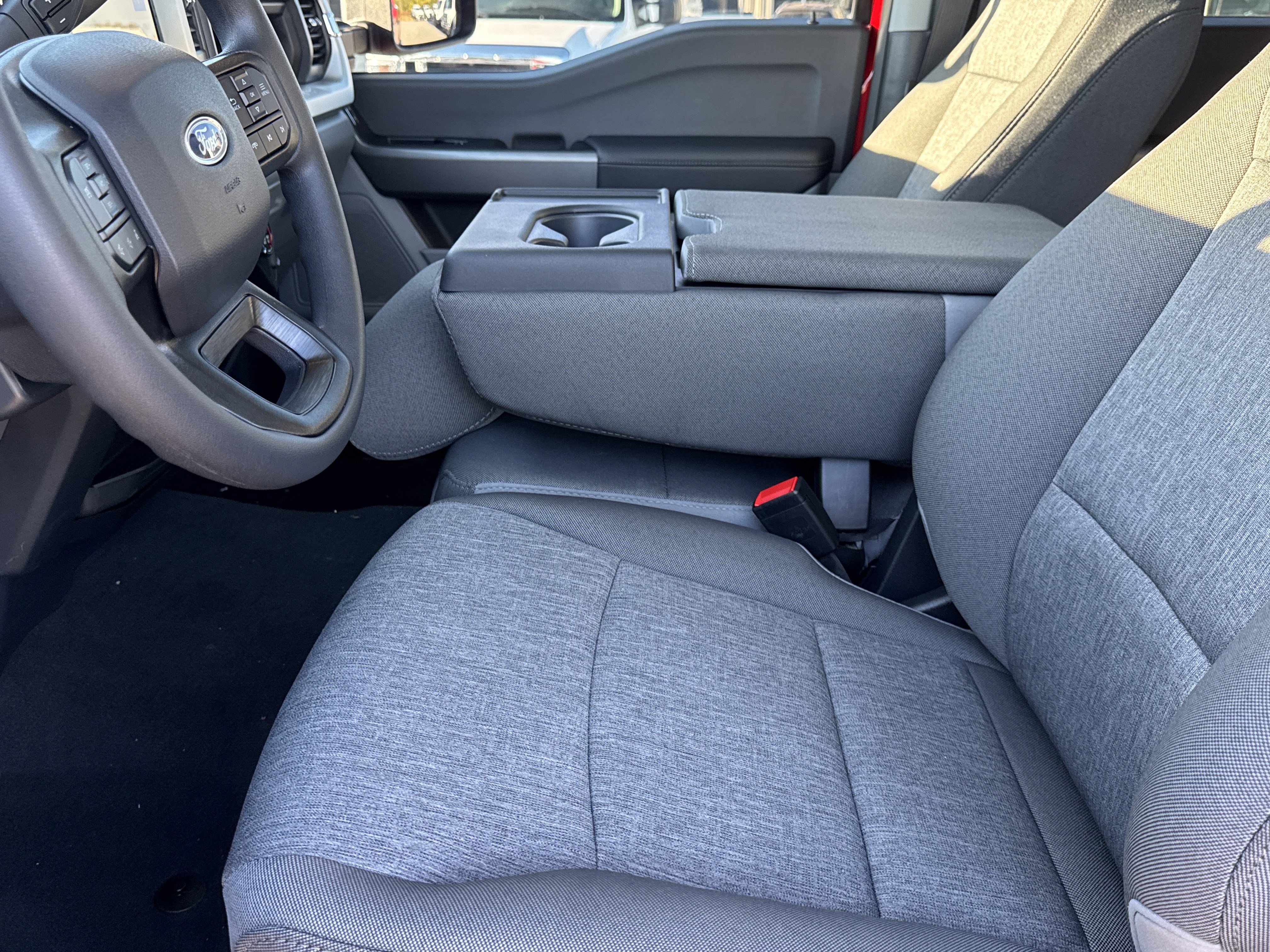 New 2026 Ford F250 4x4 Crew Cab Super Duty image 9