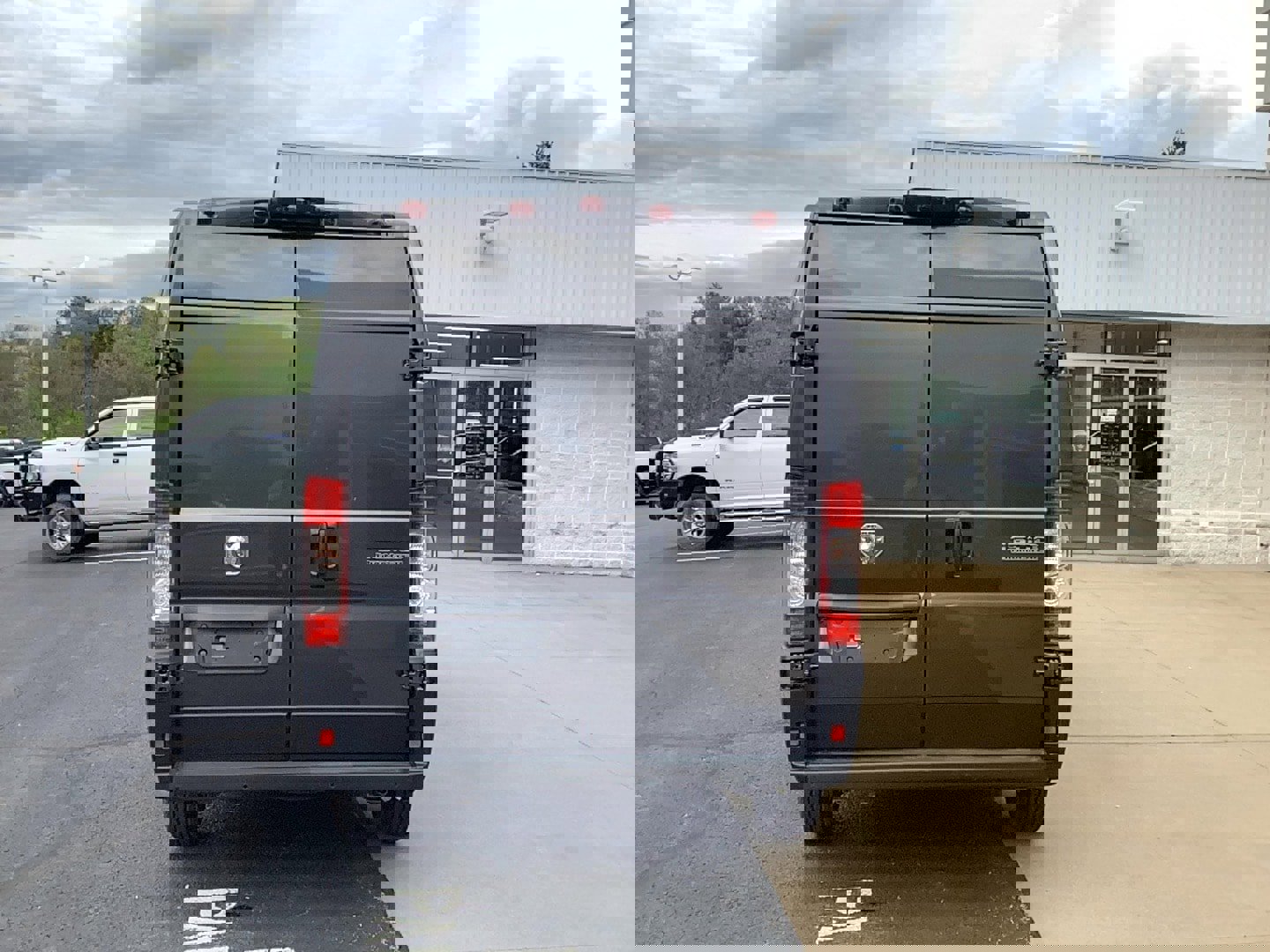 New 2025 RAM ProMaster 1500 w/ Quick Order Package 22G SLT image 6