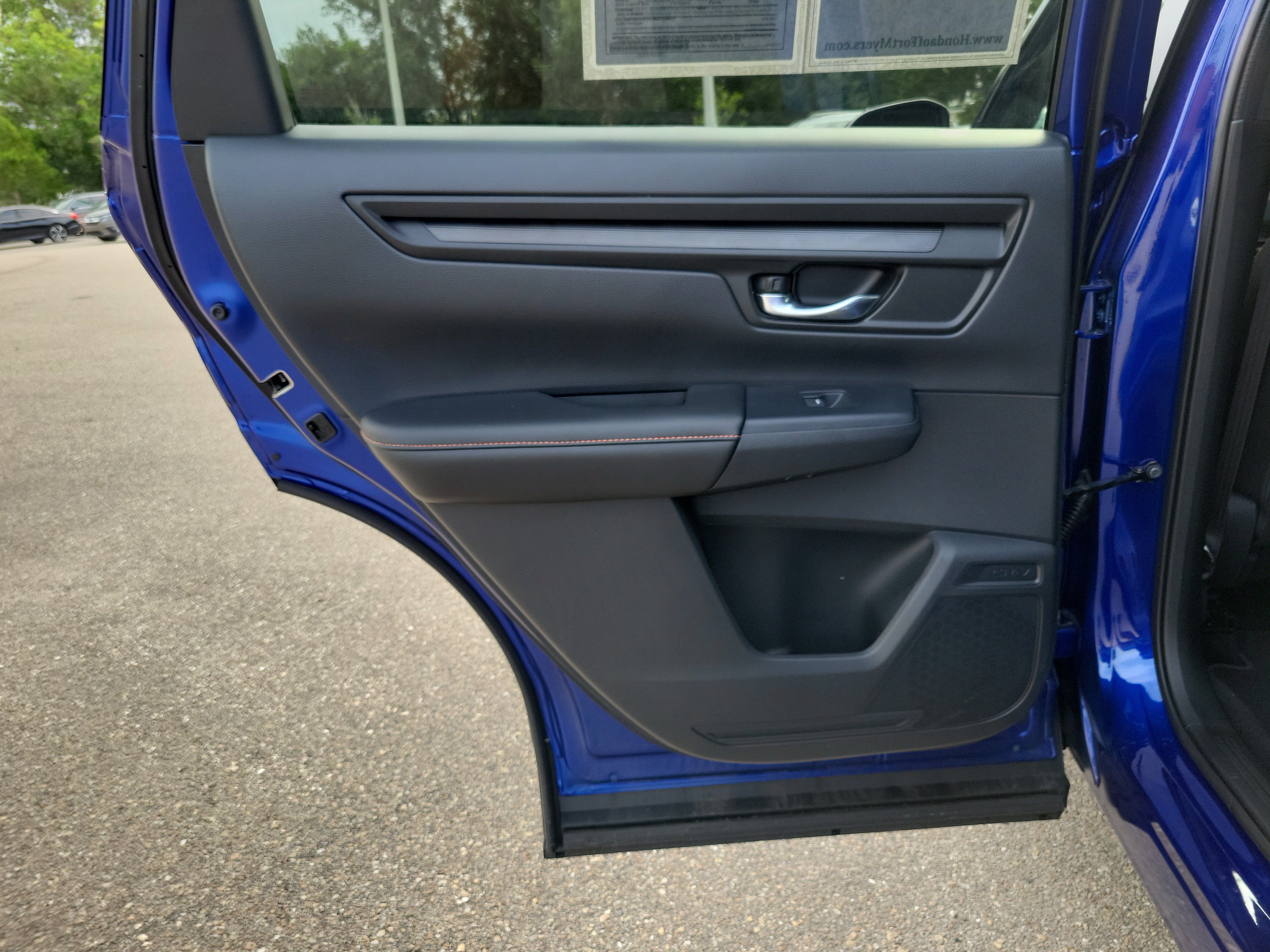 Used 2025 Honda CR-V Sport image 14