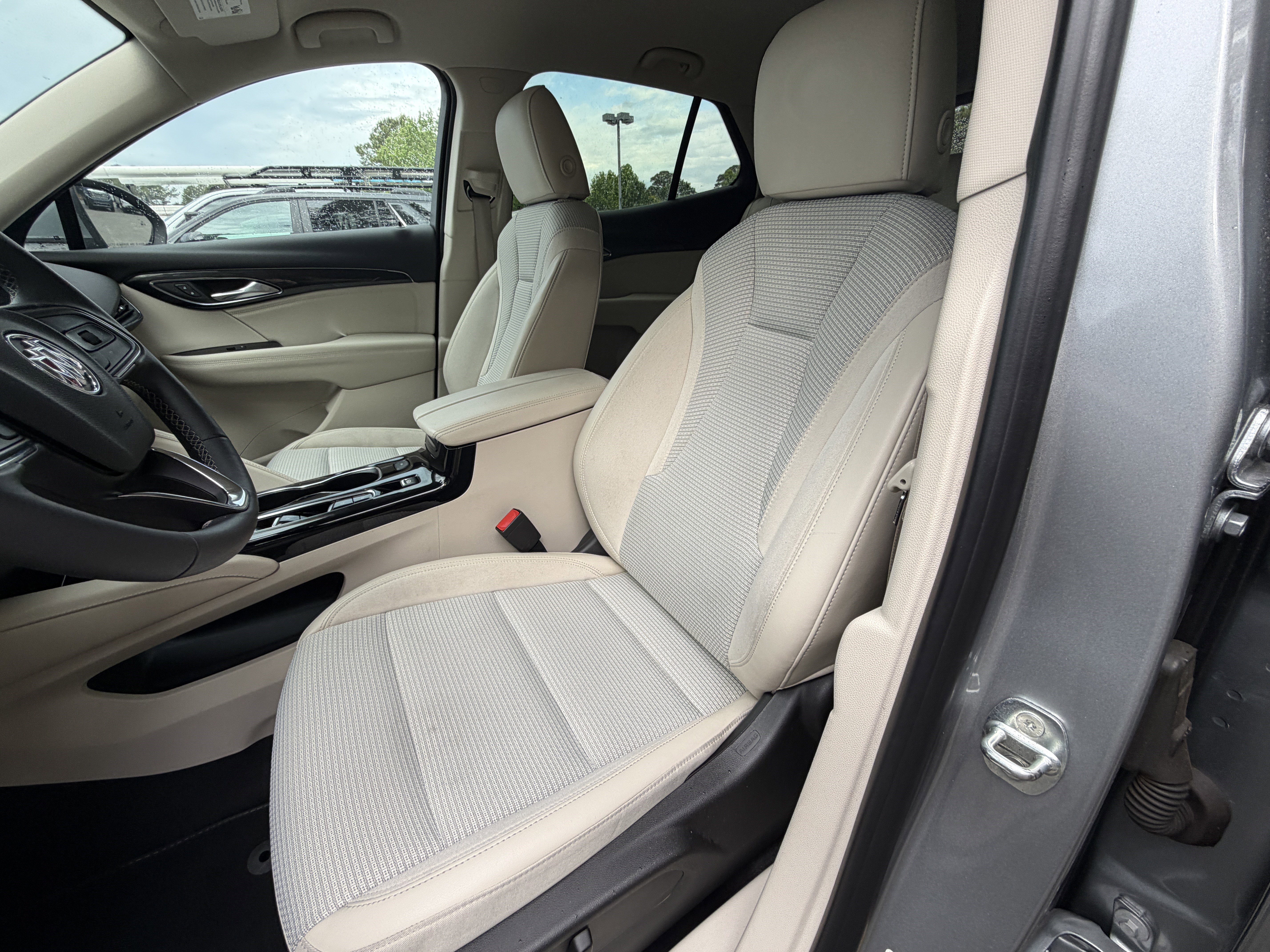 Used 2023 Buick Envision Preferred FWD image 8