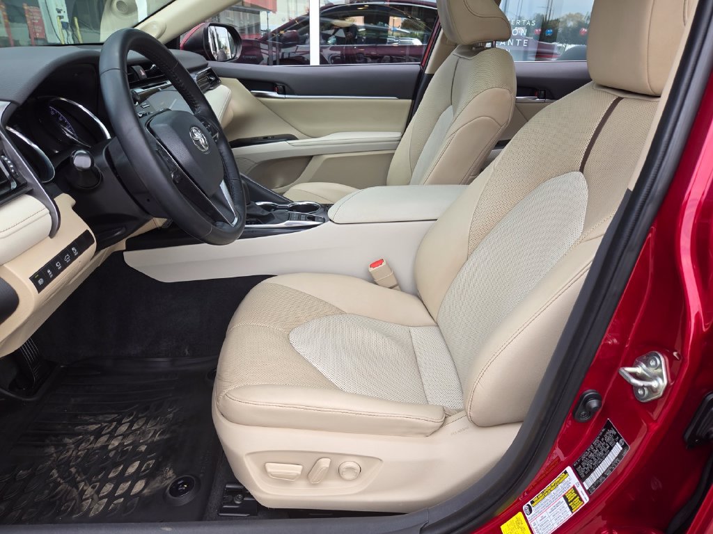 Used 2020 Toyota Camry XLE w/ Driver Assist Package FWD image 18