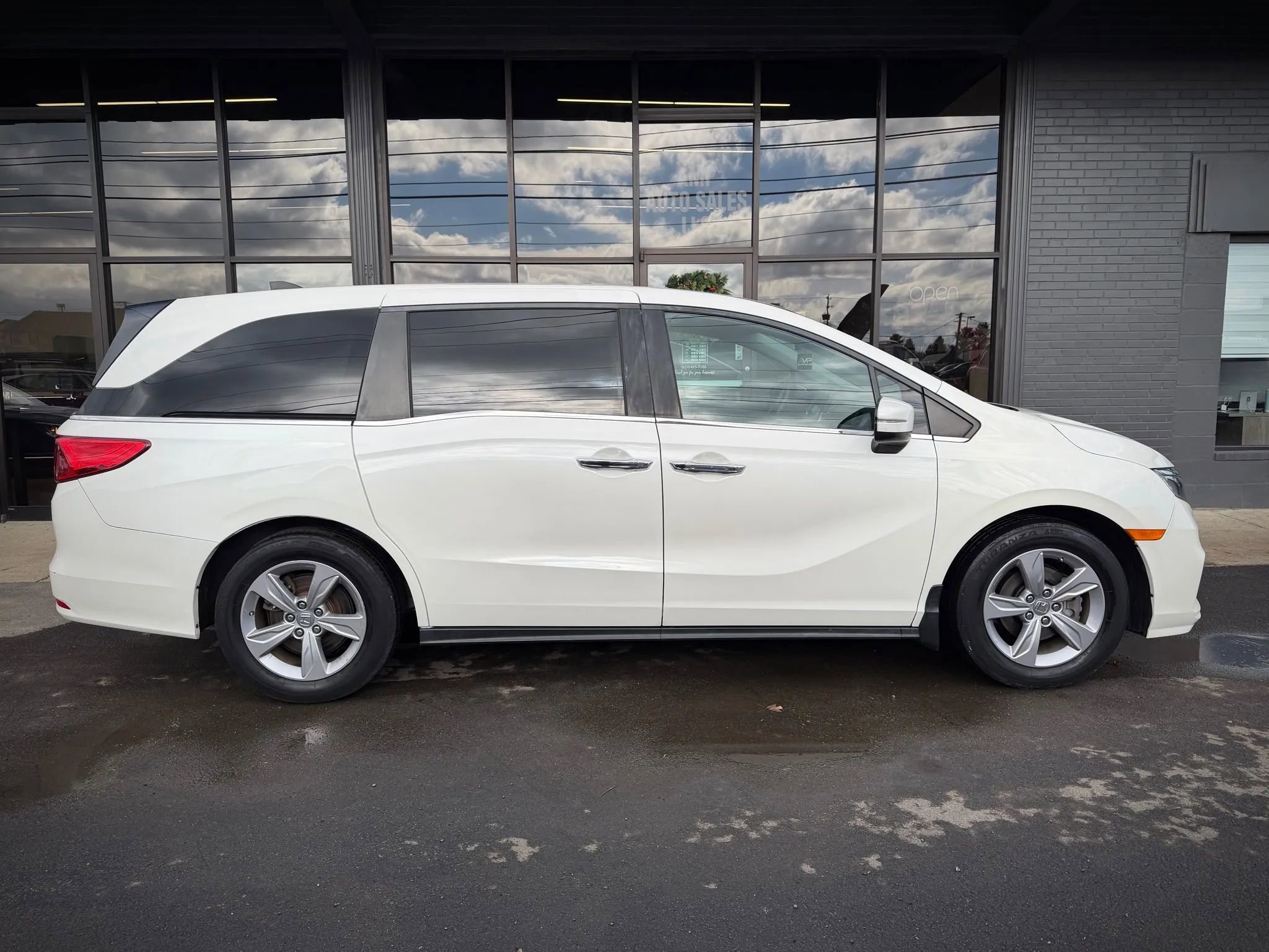 Used 2019 Honda Odyssey EX-L image 3