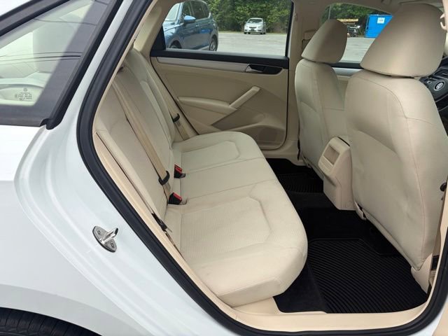 Used 2018 Volkswagen Passat 2.0T S FWD image 21