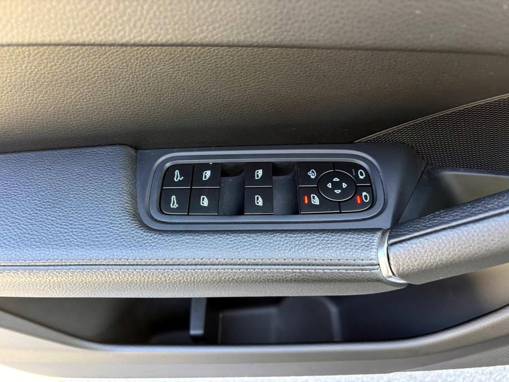 Certified 2022 Porsche Cayenne image 24