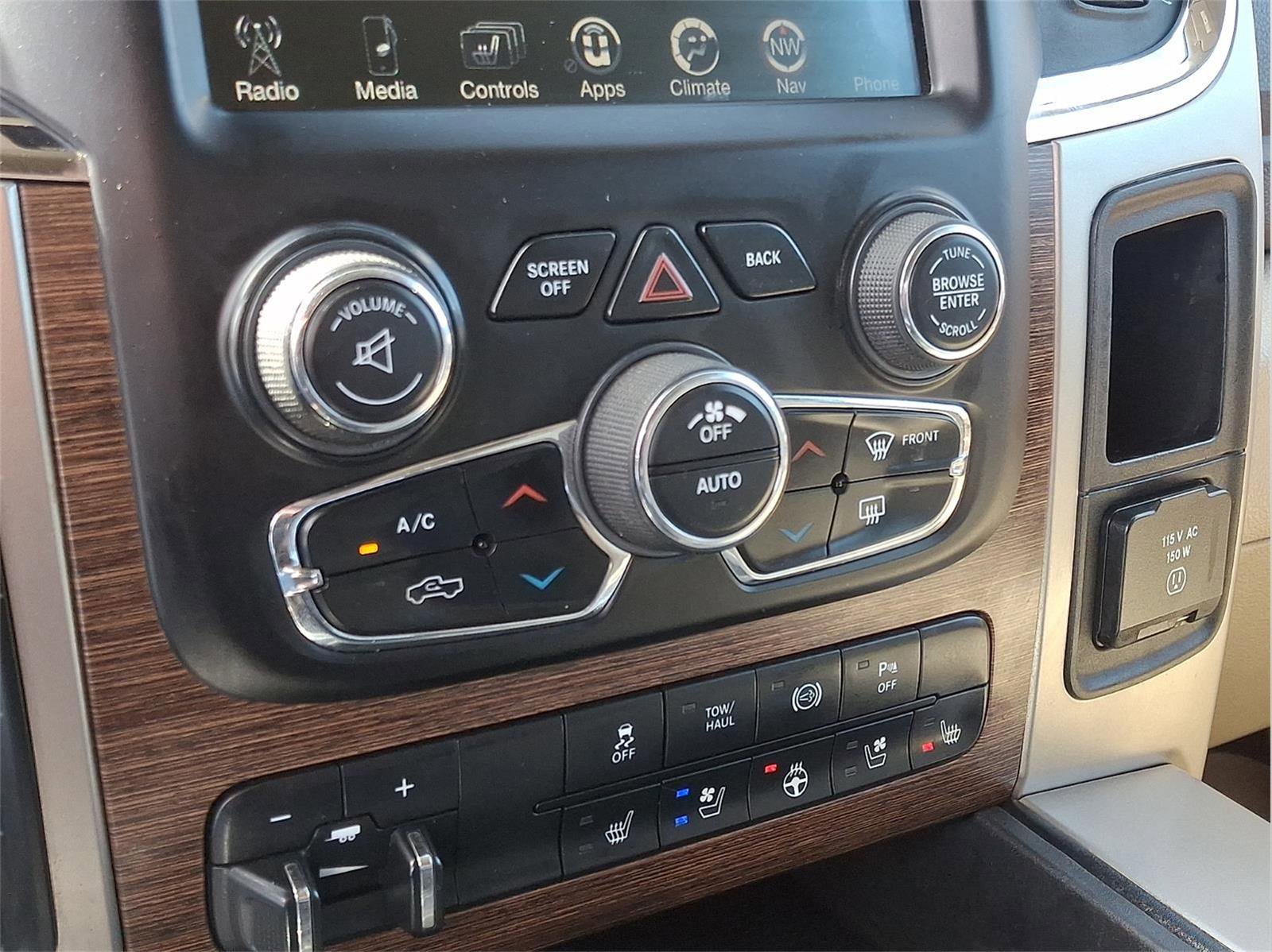 Used 2014 RAM 2500 Laramie w/ Protection Group image 13