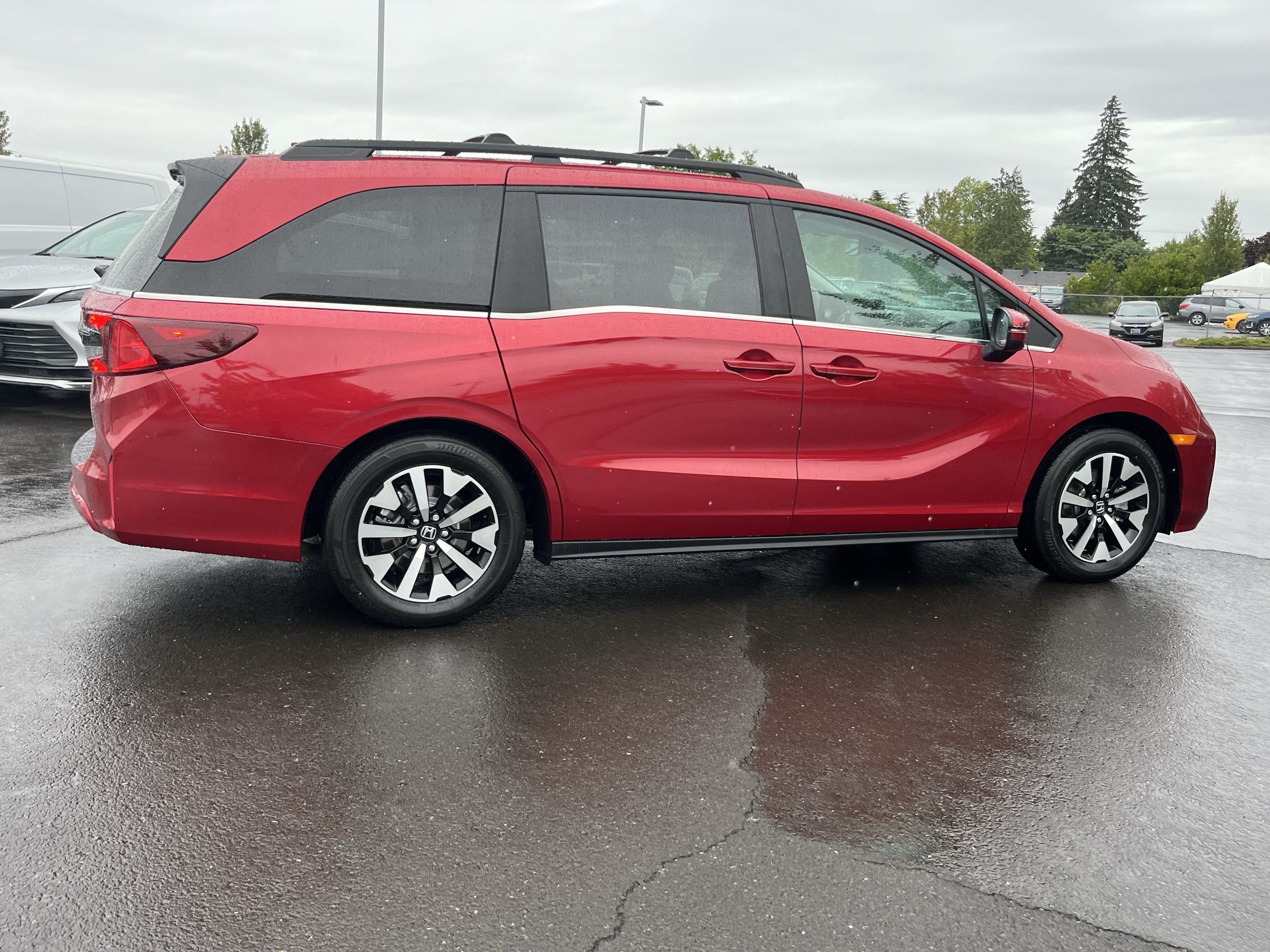 Used 2025 Honda Odyssey EX-L image 6
