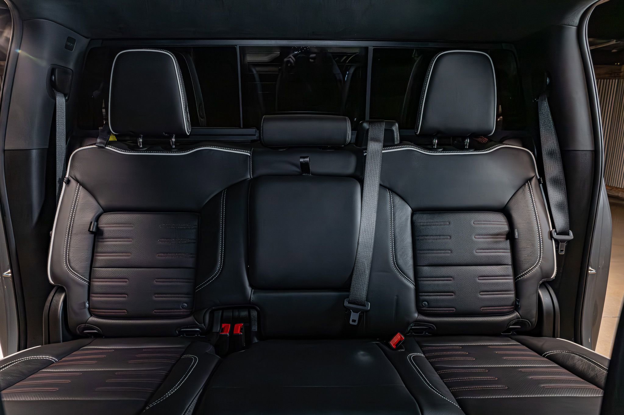 Used 2024 GMC Sierra 2500 AT4X image 26