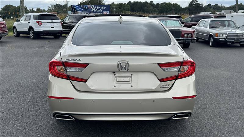 Used 2018 Honda Accord Touring image 5