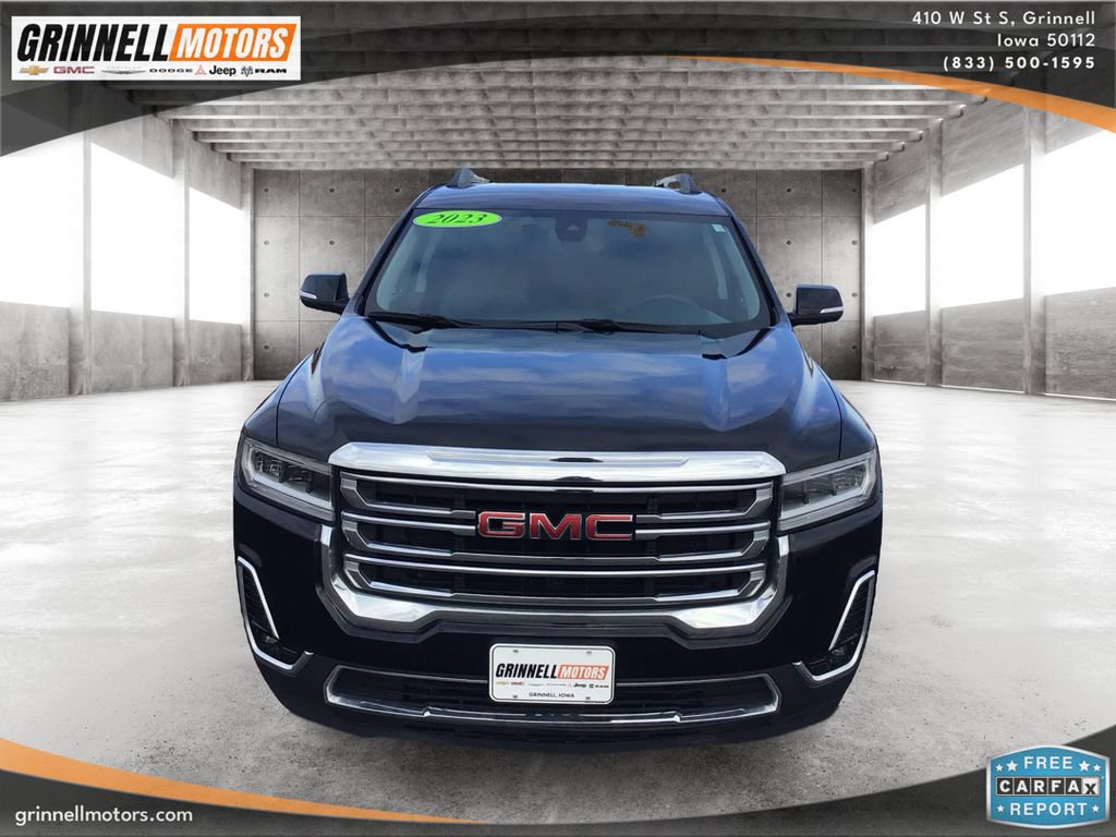 Used 2023 GMC Acadia SLT image 2