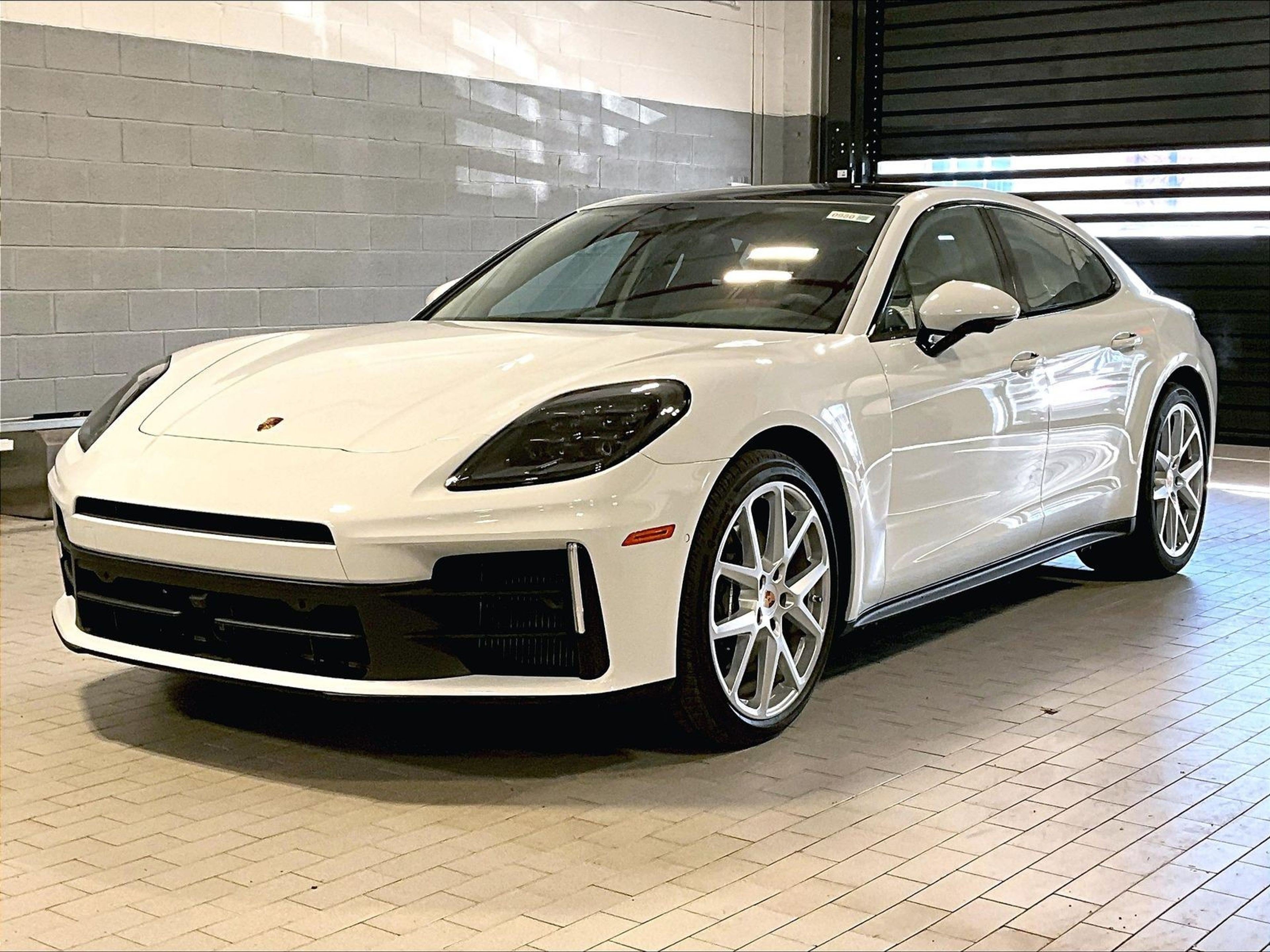 New 2026 Porsche Panamera 4 AWD/4WD image 1
