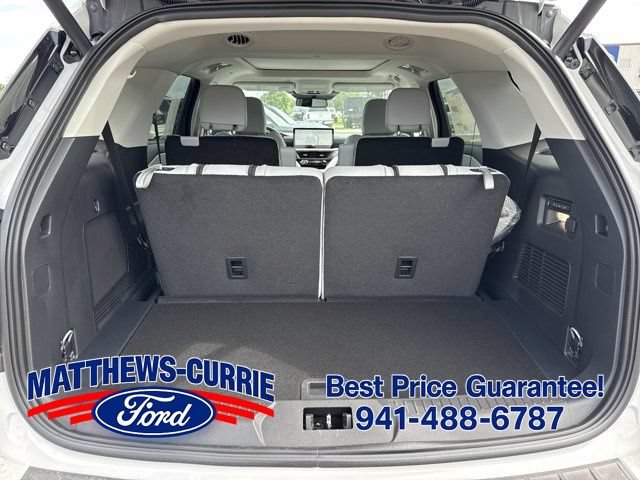 New 2026 Ford Explorer Platinum w/ LUX Leather Package AWD/4WD image 14