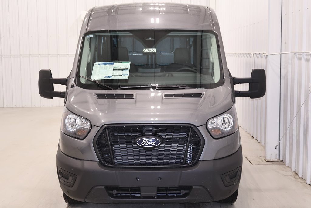 New 2026 Ford Transit 250 148 Medium Roof RWD image 3