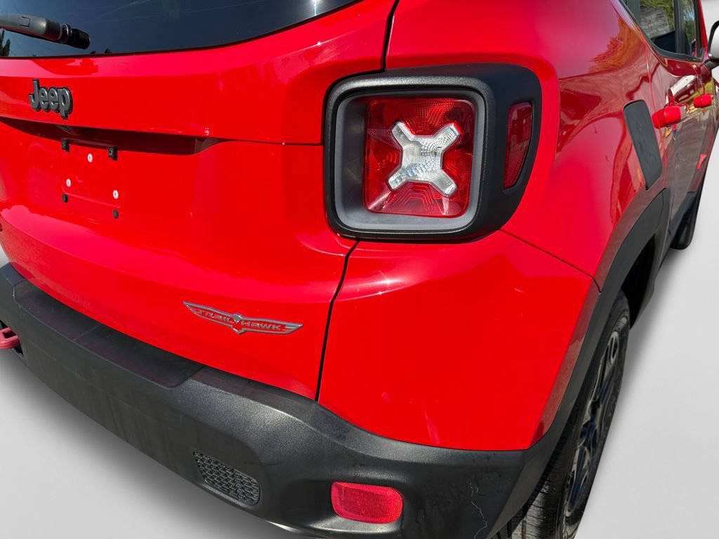 Used 2016 Jeep Renegade Trailhawk AWD/4WD image 19