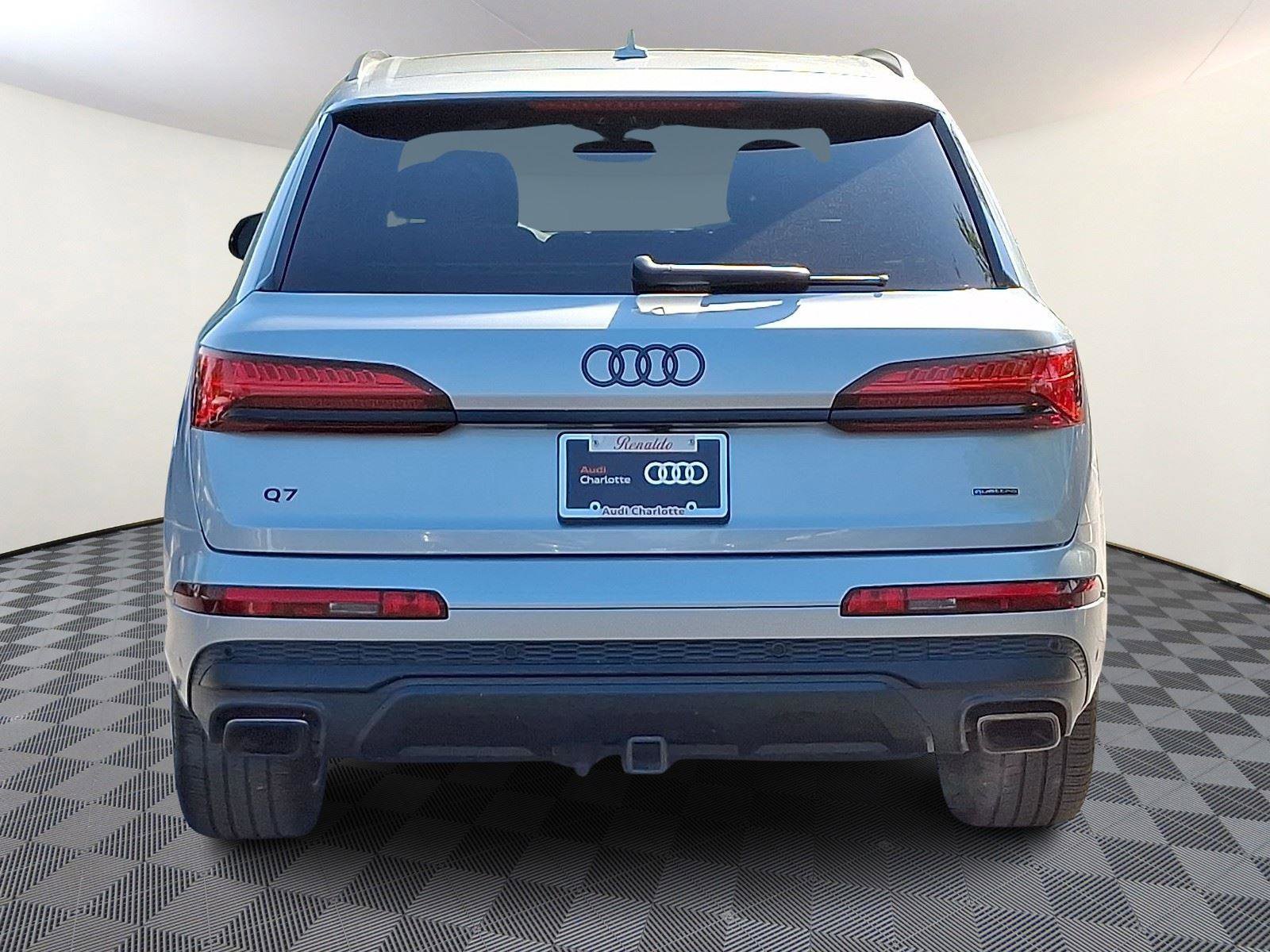 Used 2025 Audi Q7 3.0T Premium Plus w/ Premium Plus Package AWD/4WD image 5