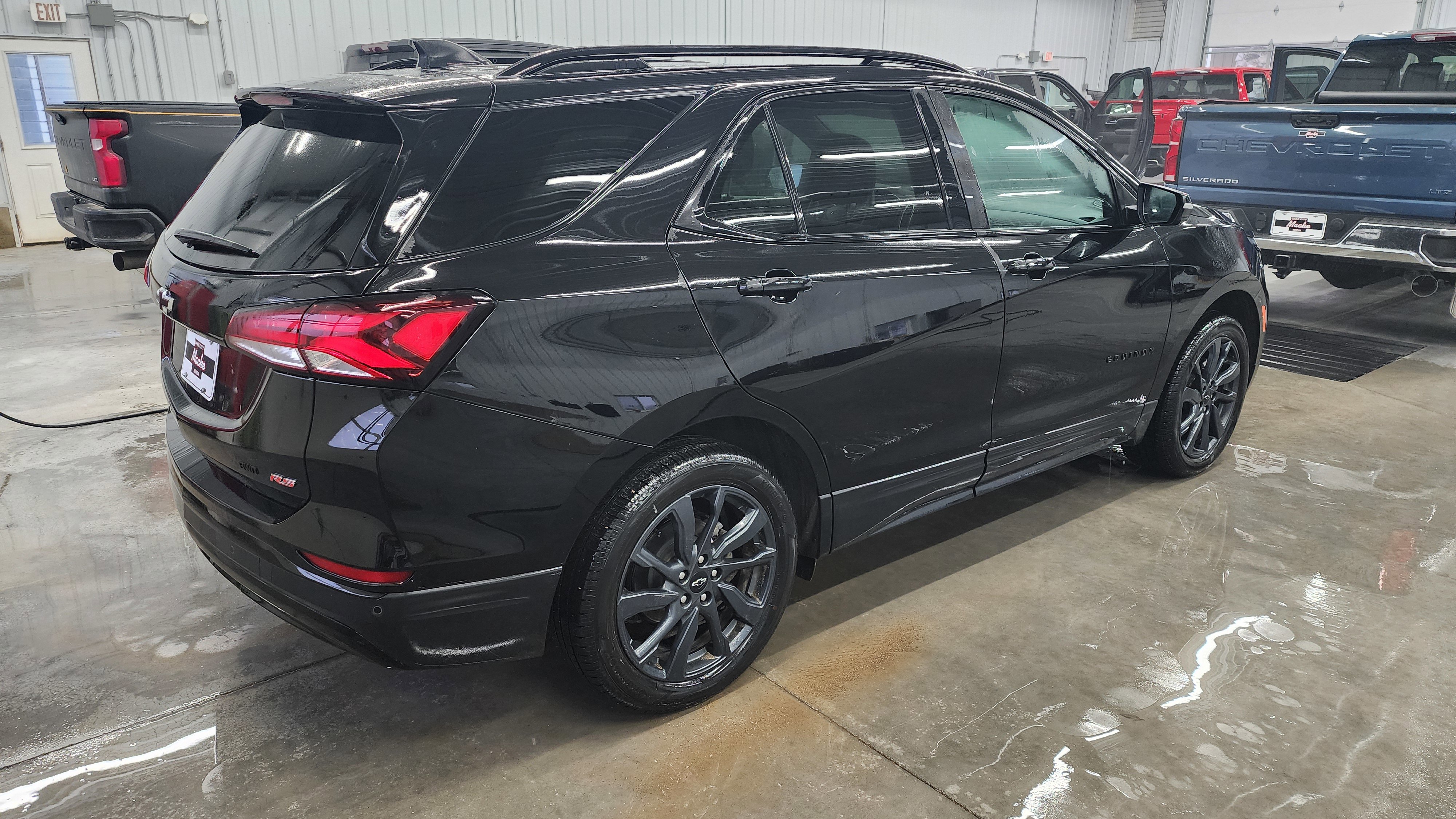 Certified 2024 Chevrolet Equinox RS w/ RS Leather Package image 4