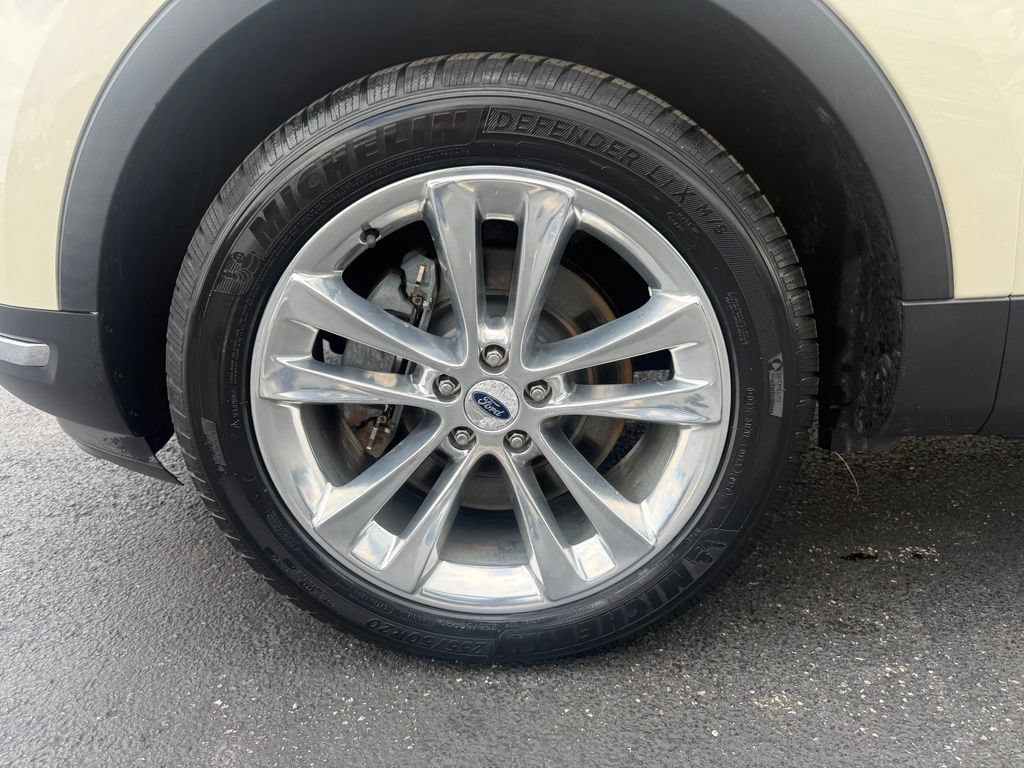 Used 2018 Ford Explorer Limited w/ Ford Safe & Smart Package AWD/4WD image 15