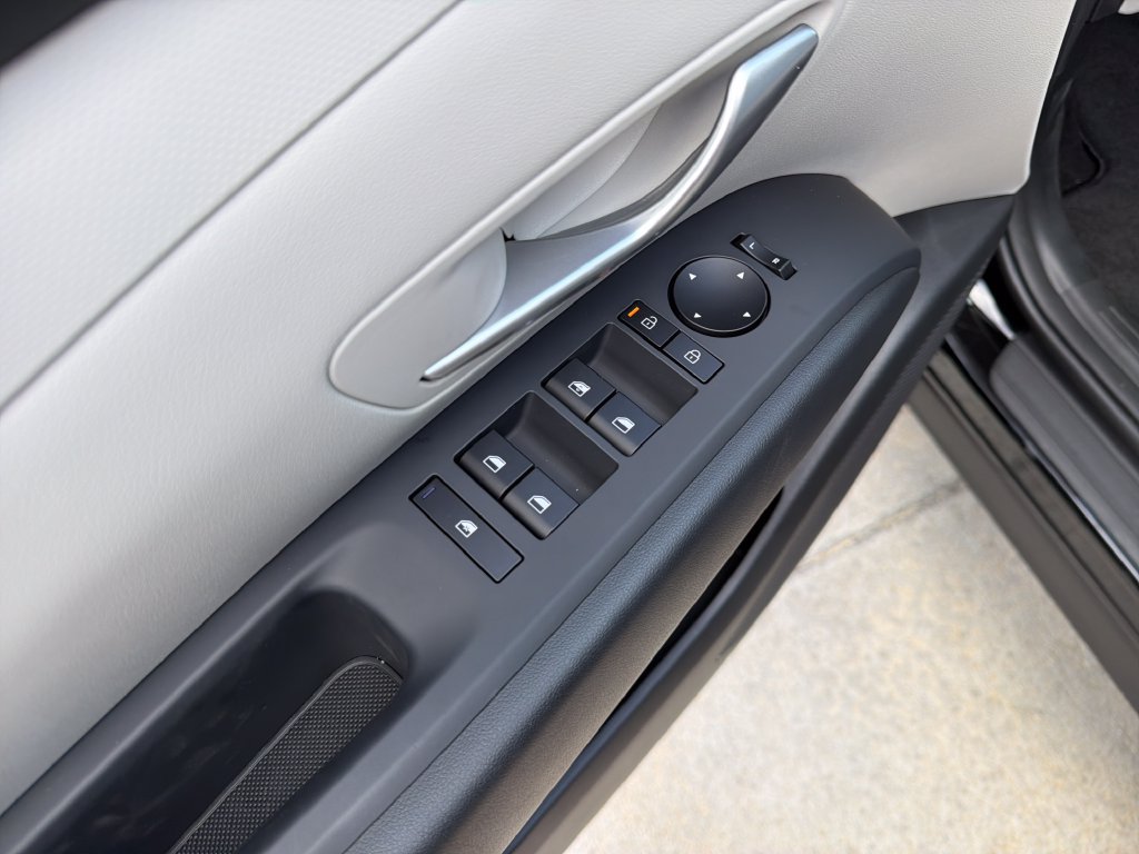 New 2026 Hyundai Tucson SE FWD image 16