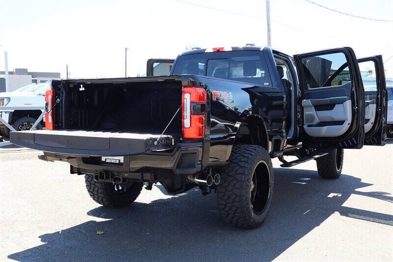 Used 2023 Ford F350 Limited w/ FX4 Off-Road Package AWD/4WD image 43