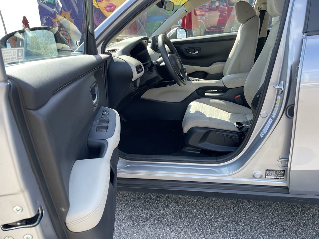 Used 2024 Honda HR-V LX image 14