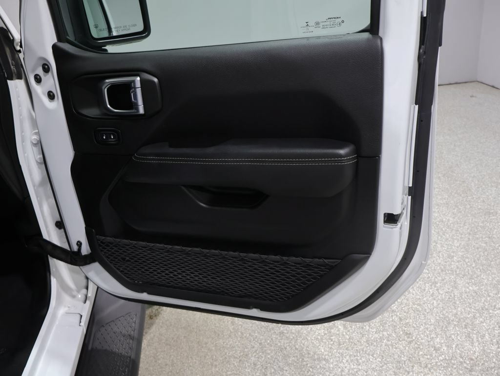 Used 2021 Jeep Gladiator Overland AWD/4WD image 20