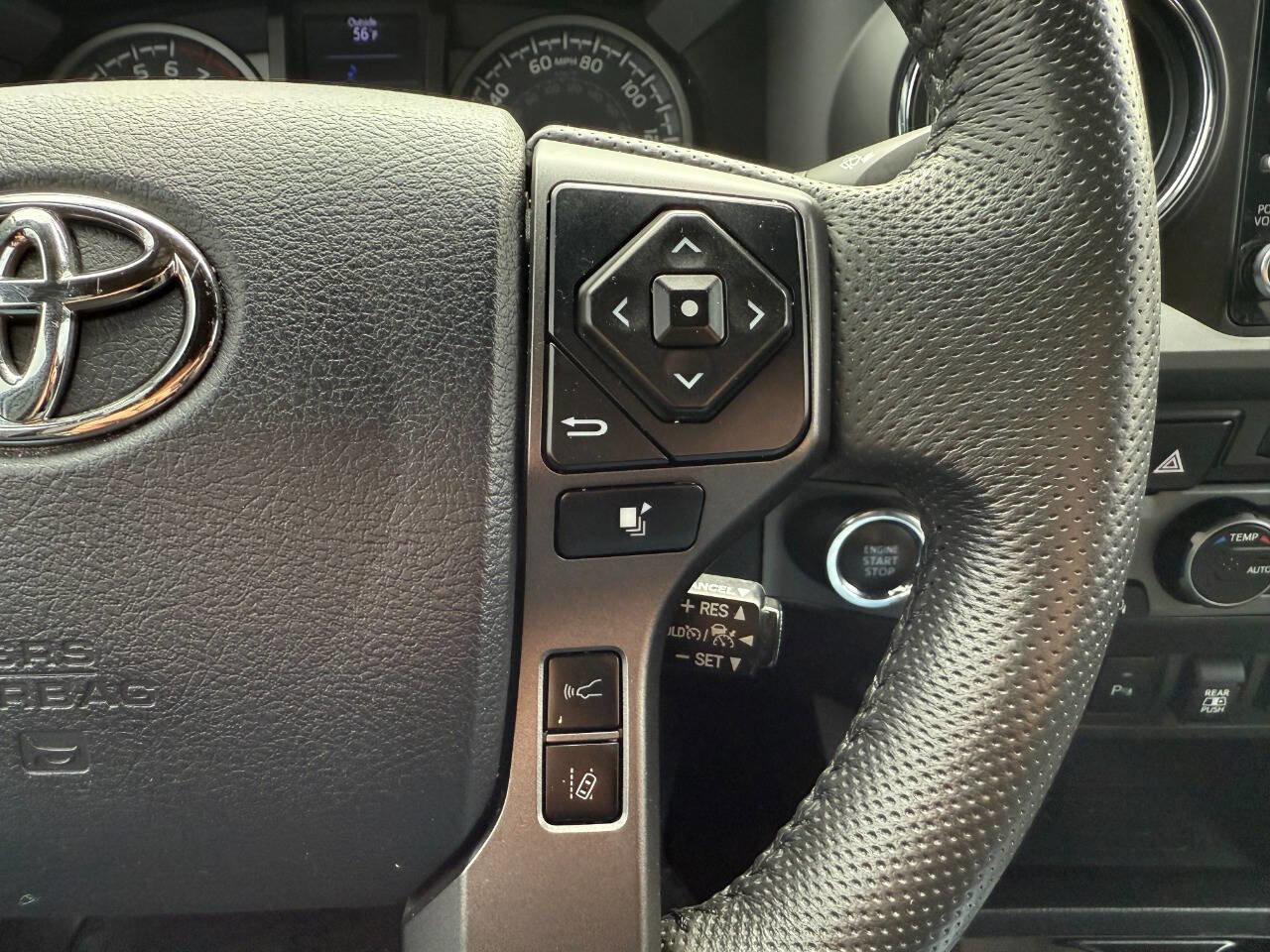 Used 2020 Toyota Tacoma TRD Sport w/ Technology Package image 32