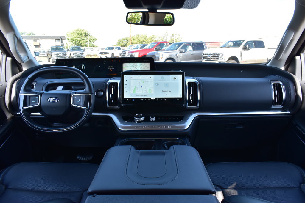 Used 2025 Ford Expedition Max Platinum w/ Driver's Package AWD/4WD image 15