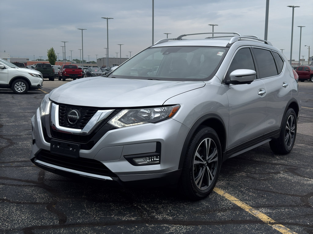 Used 2019 Nissan Rogue SV w/ Premium Package FWD image 2