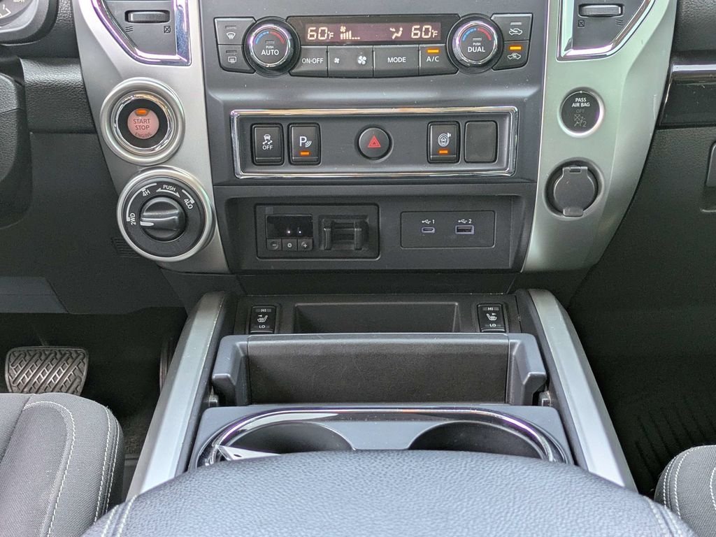 Used 2021 Nissan Titan SV w/ SV Convenience Package AWD/4WD image 18