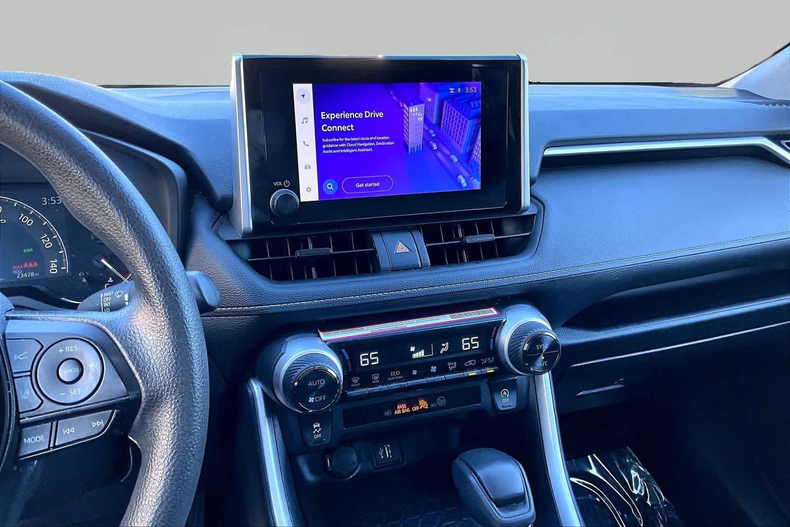 Used 2024 Toyota RAV4 XLE FWD image 7