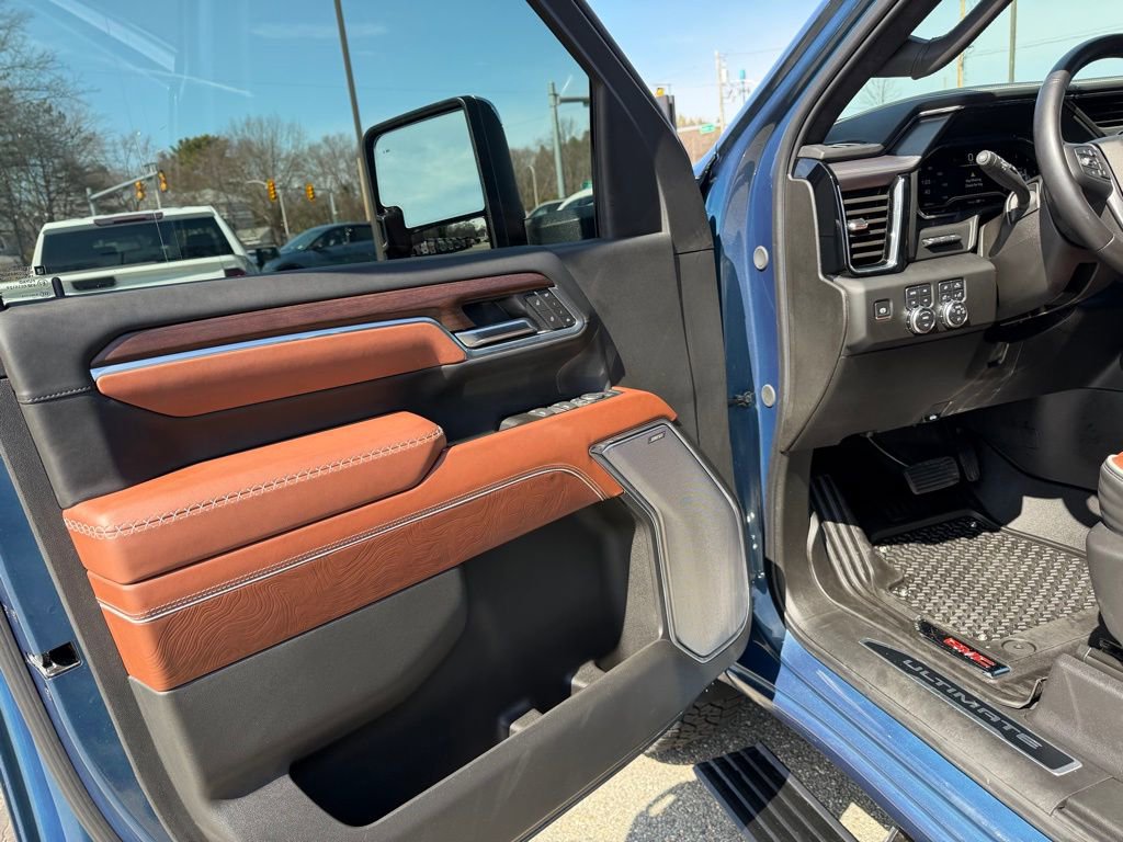 Used 2025 GMC Sierra 2500 Denali Ultimate image 21