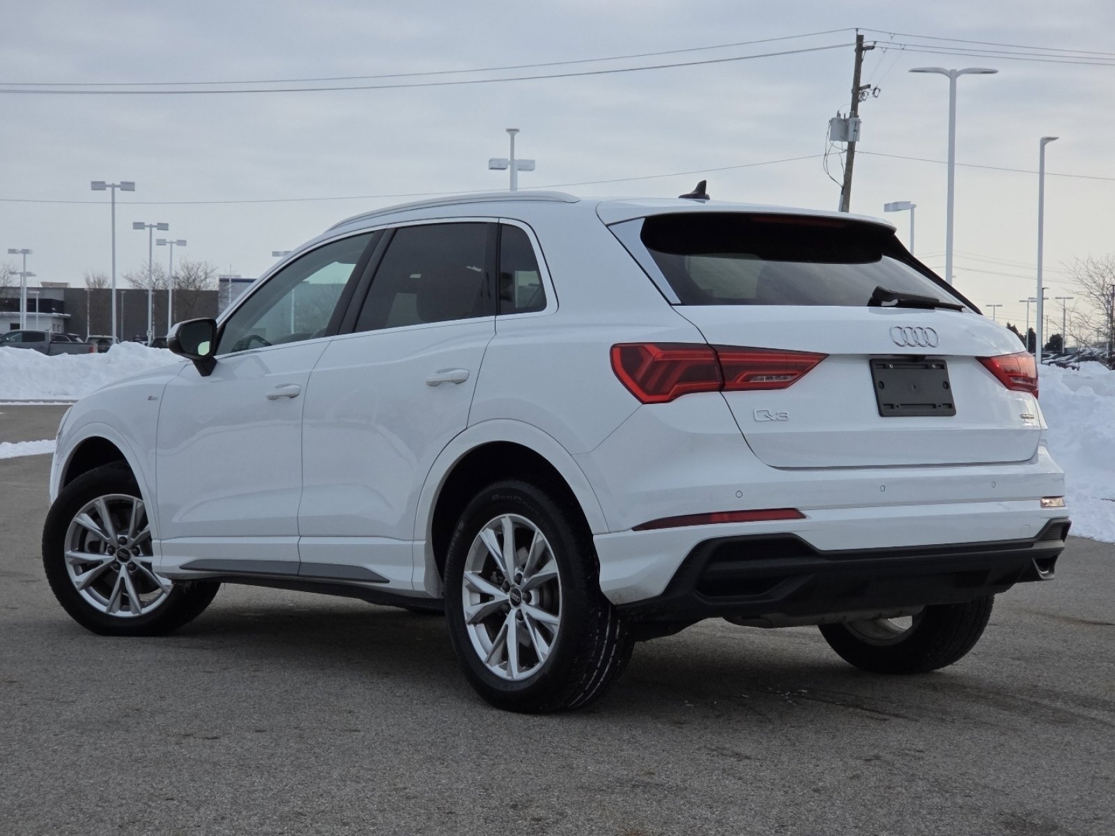 Used 2025 Audi Q3 2.0T Premium image 15