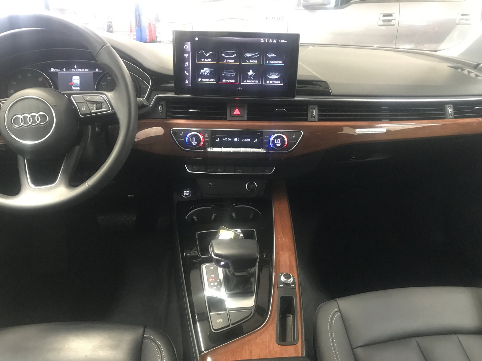Used 2023 Audi A4 2.0T Premium w/ Convenience Package AWD/4WD image 14