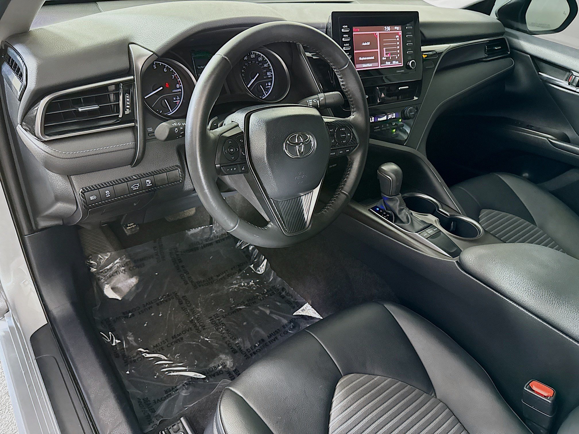 Used 2022 Toyota Camry SE w/ Convenience Package FWD image 23