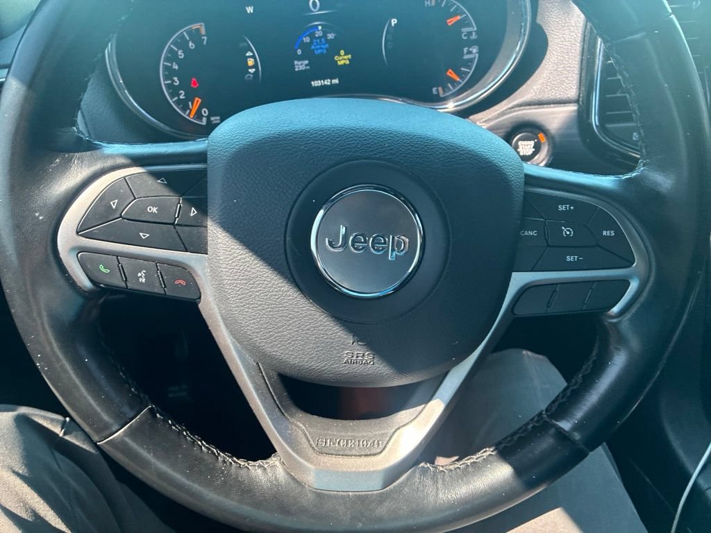 Used 2020 Jeep Grand Cherokee Altitude AWD/4WD image 6