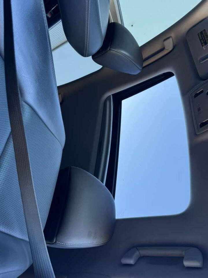 Used 2015 Lexus IS 250 w/ Navigation System Package RWD image 18