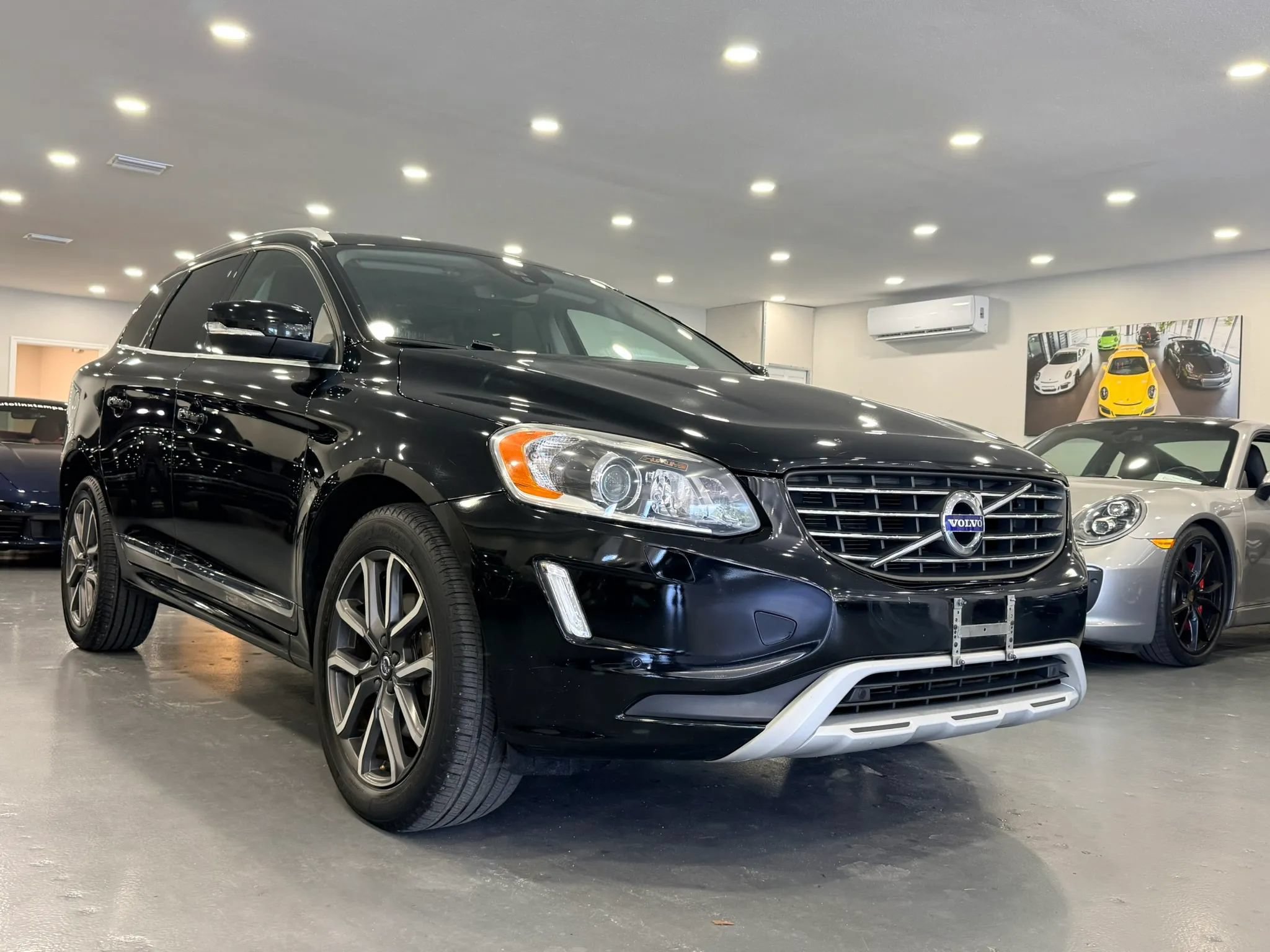 Used 2017 Volvo XC60 T6 Dynamic w/ Preferred Option Package