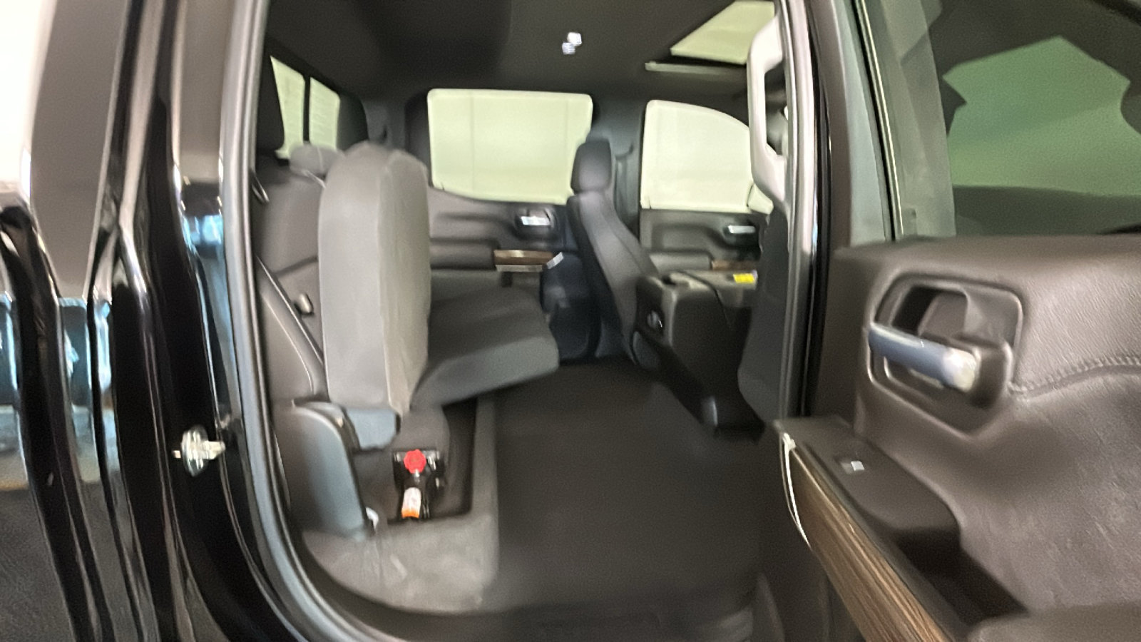 Used 2019 Chevrolet Silverado 1500 LT Trail Boss AWD/4WD image 36
