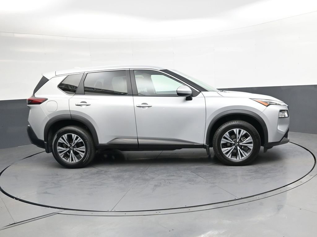 Used 2023 Nissan Rogue SV FWD video 3