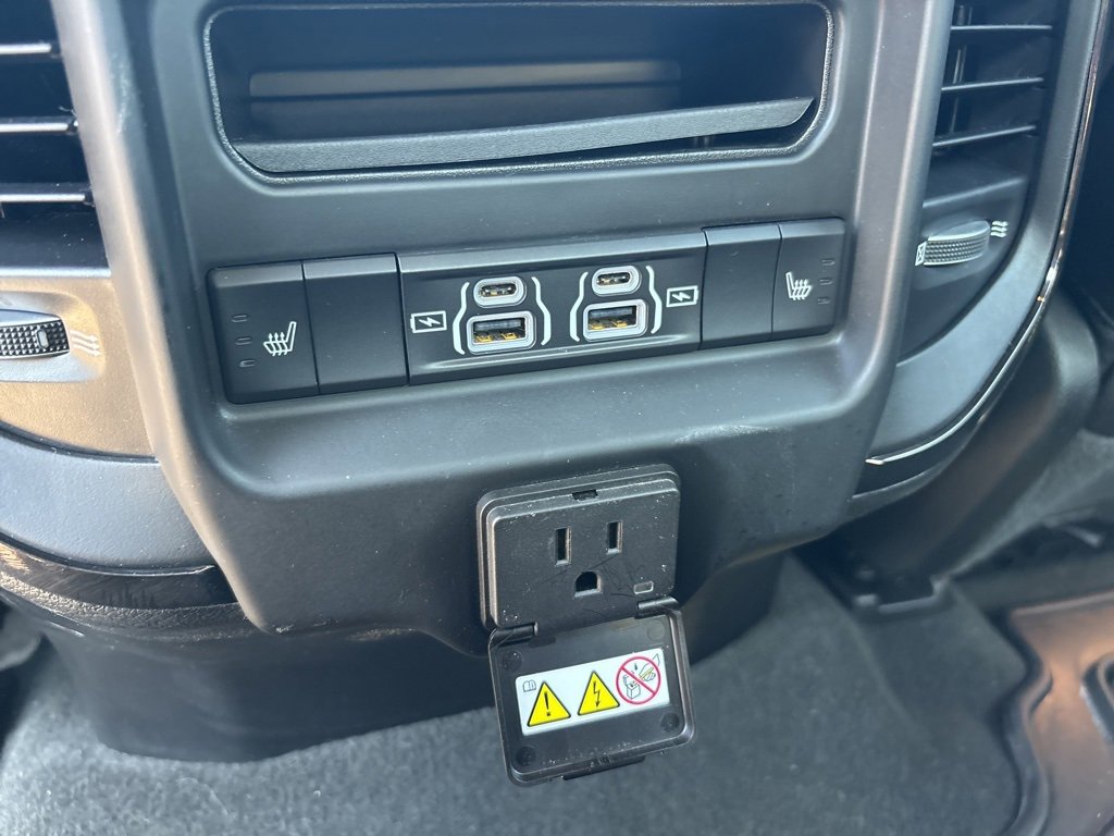Used 2022 RAM 1500 Limited image 33