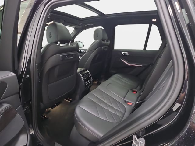 Used 2023 BMW X5 xDrive40i w/ Premium Package AWD/4WD image 12