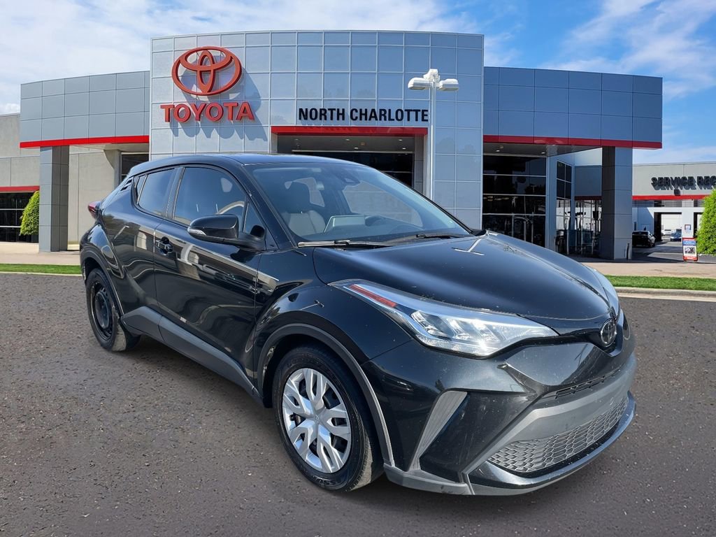 Used 2021 Toyota C-HR LE image 3