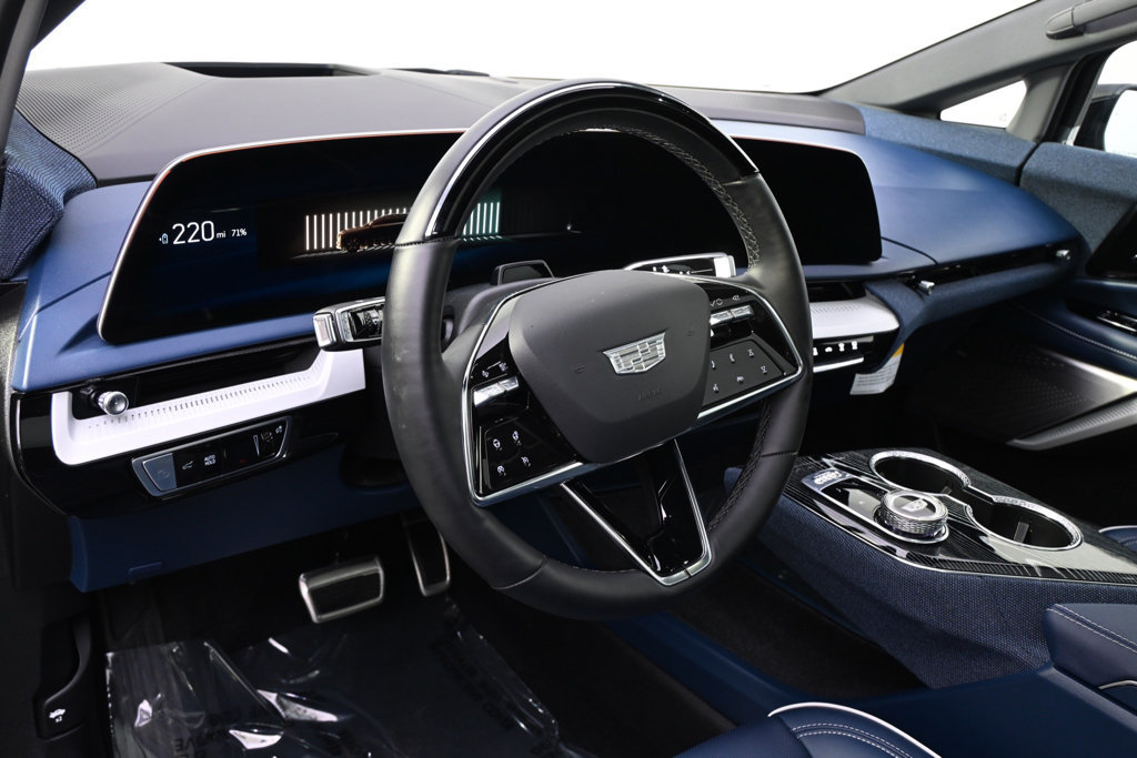 New 2026 Cadillac Optiq Luxury 2 w/ LPO, Floor Liner Package AWD/4WD image 11