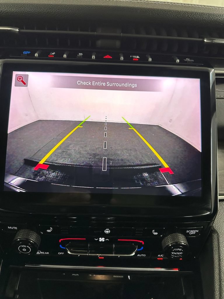 Used 2023 Jeep Grand Cherokee 4WD 4xe image 25