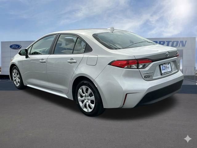Used 2023 Toyota Corolla LE image 7
