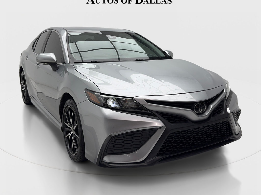 Used 2023 Toyota Camry SE FWD image 3