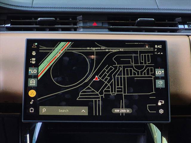 Used 2024 Land Rover Range Rover Sport Dynamic SE AWD/4WD image 10