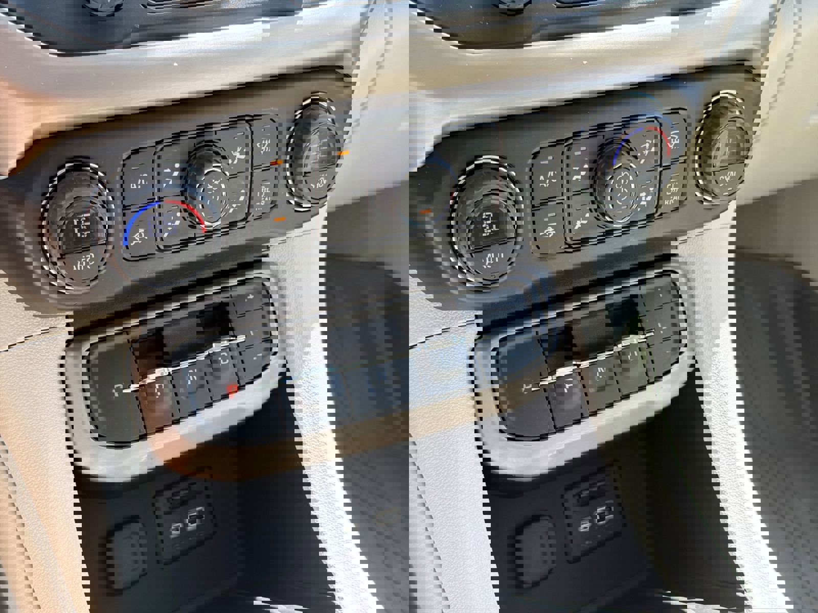 Used 2023 GMC Acadia Denali w/ Denali Technology Package image 26